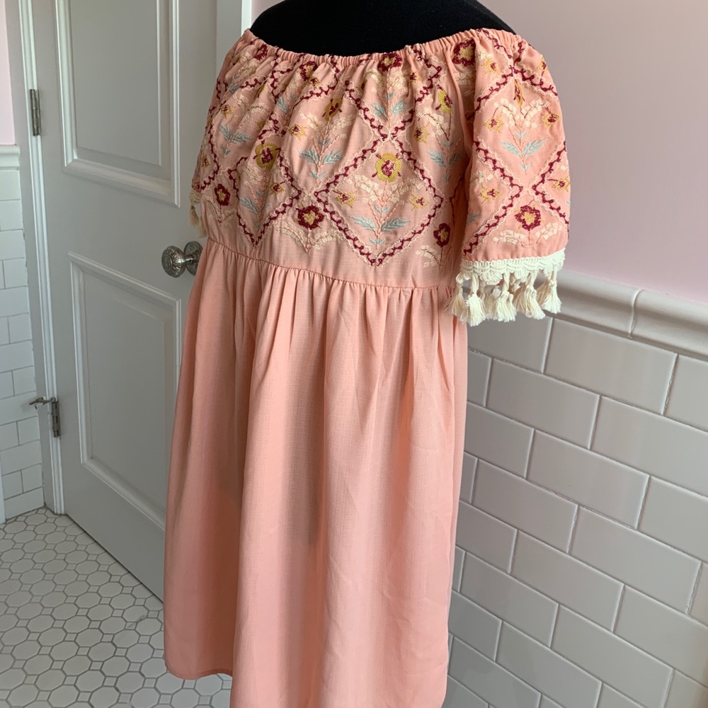 boho off-the-shoulder light pink dress